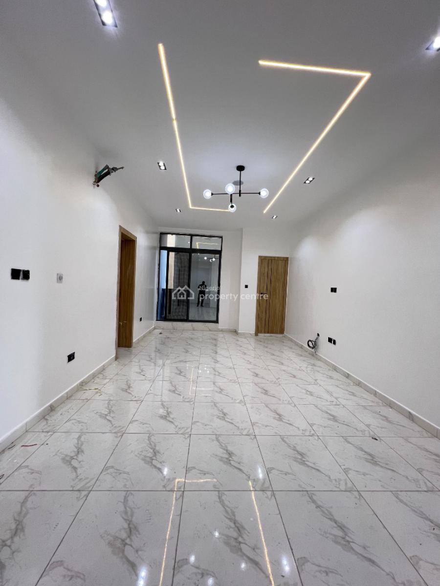 2bedroom Apartment with Swimming Pool in Ologolo Lekki Lagos, Ologolo Lekki, Ologolo, Lekki, Lagos, Block of Flats for Sale