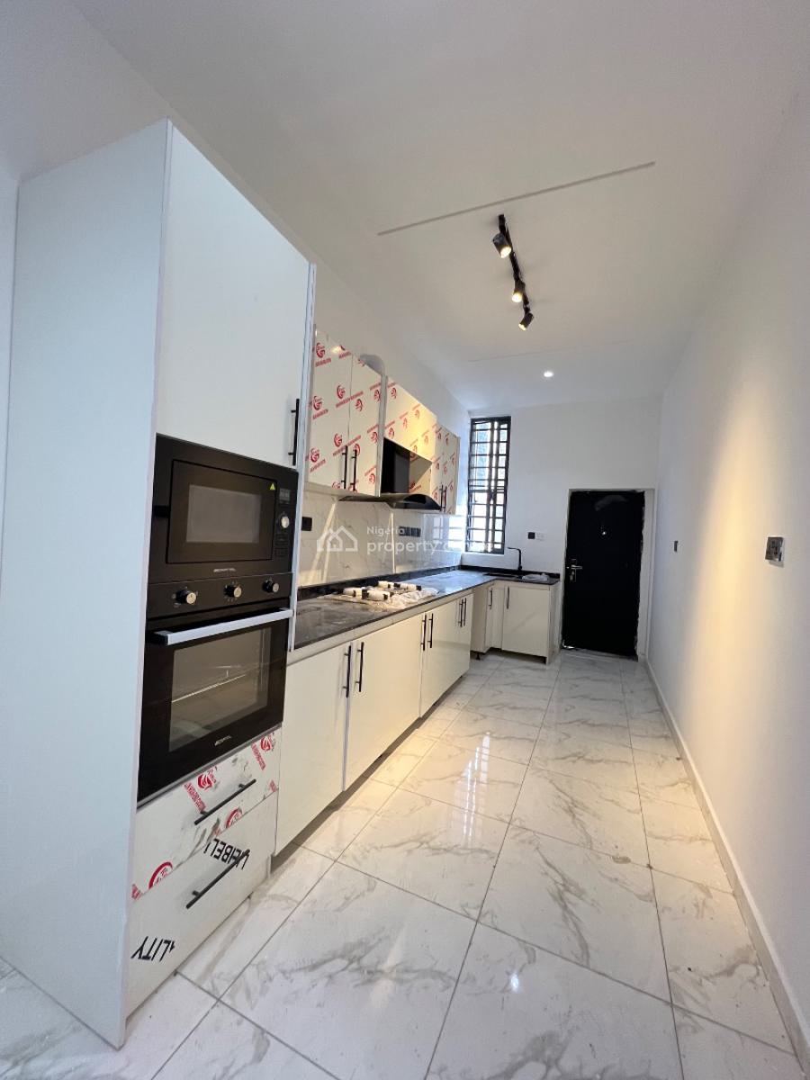 2bedroom Apartment with Swimming Pool in Ologolo Lekki Lagos, Ologolo Lekki, Ologolo, Lekki, Lagos, Block of Flats for Sale