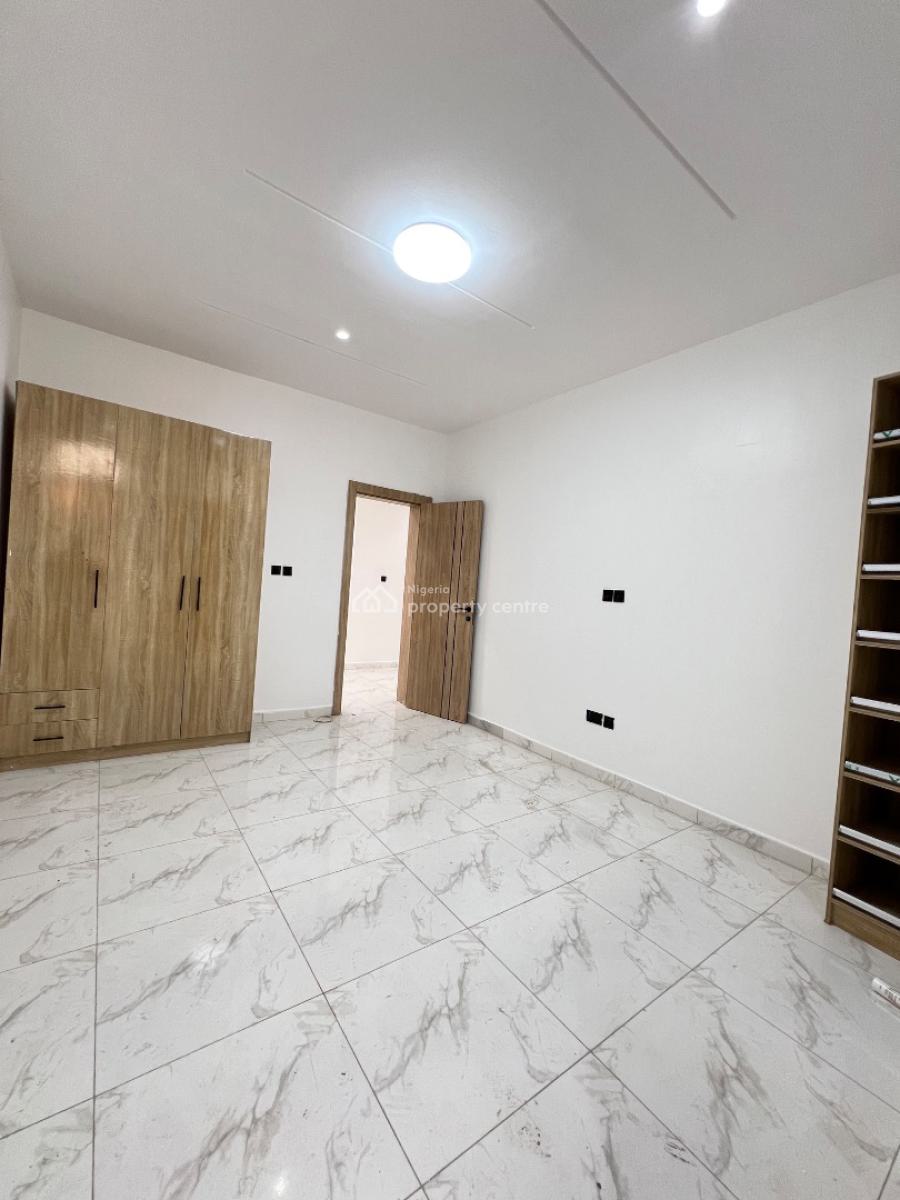 2bedroom Apartment with Swimming Pool in Ologolo Lekki Lagos, Ologolo Lekki, Ologolo, Lekki, Lagos, Block of Flats for Sale