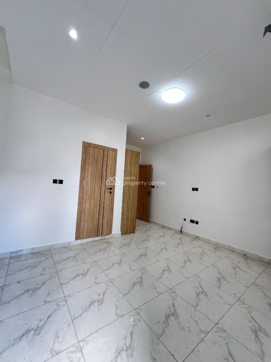 2bedroom Apartment with Swimming Pool in Ologolo Lekki Lagos, Ologolo Lekki, Ologolo, Lekki, Lagos, Block of Flats for Sale
