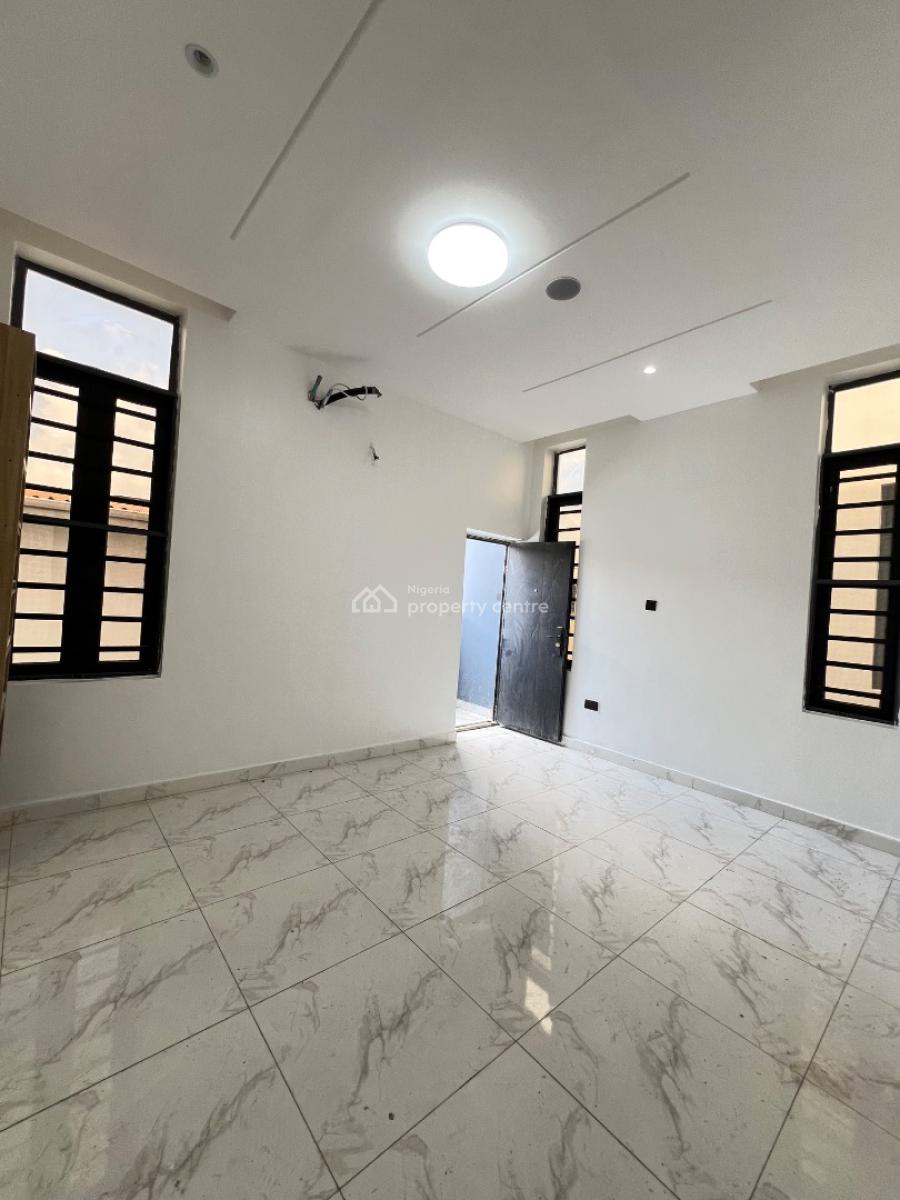 2bedroom Apartment with Swimming Pool in Ologolo Lekki Lagos, Ologolo Lekki, Ologolo, Lekki, Lagos, Block of Flats for Sale
