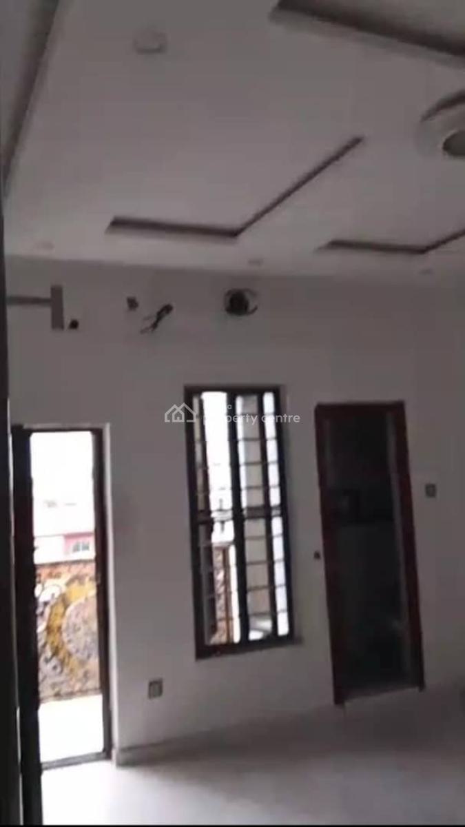 Lovely 2bedroom Flat, Off Ishaga Road, Surulere, Lagos, Flat / Apartment for Rent