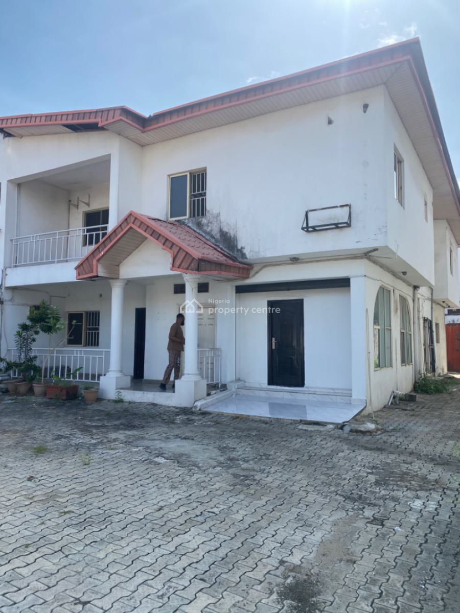 8 Bedroom Semi Detached House with Bq, Close to Evercare Hospital, Lekki Phase 1, Lekki, Lagos, Semi-detached Duplex for Rent