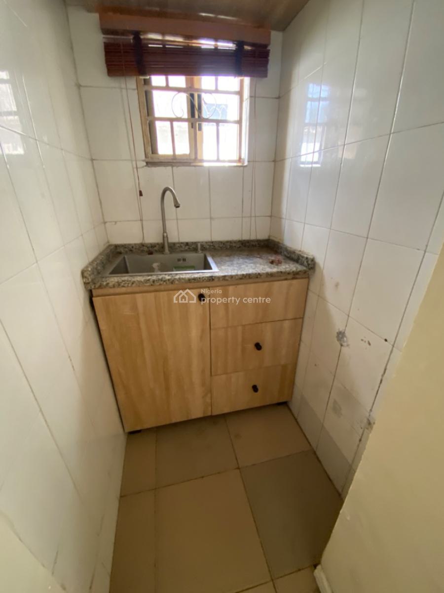8 Bedroom Semi Detached House with Bq, Close to Evercare Hospital, Lekki Phase 1, Lekki, Lagos, Semi-detached Duplex for Rent