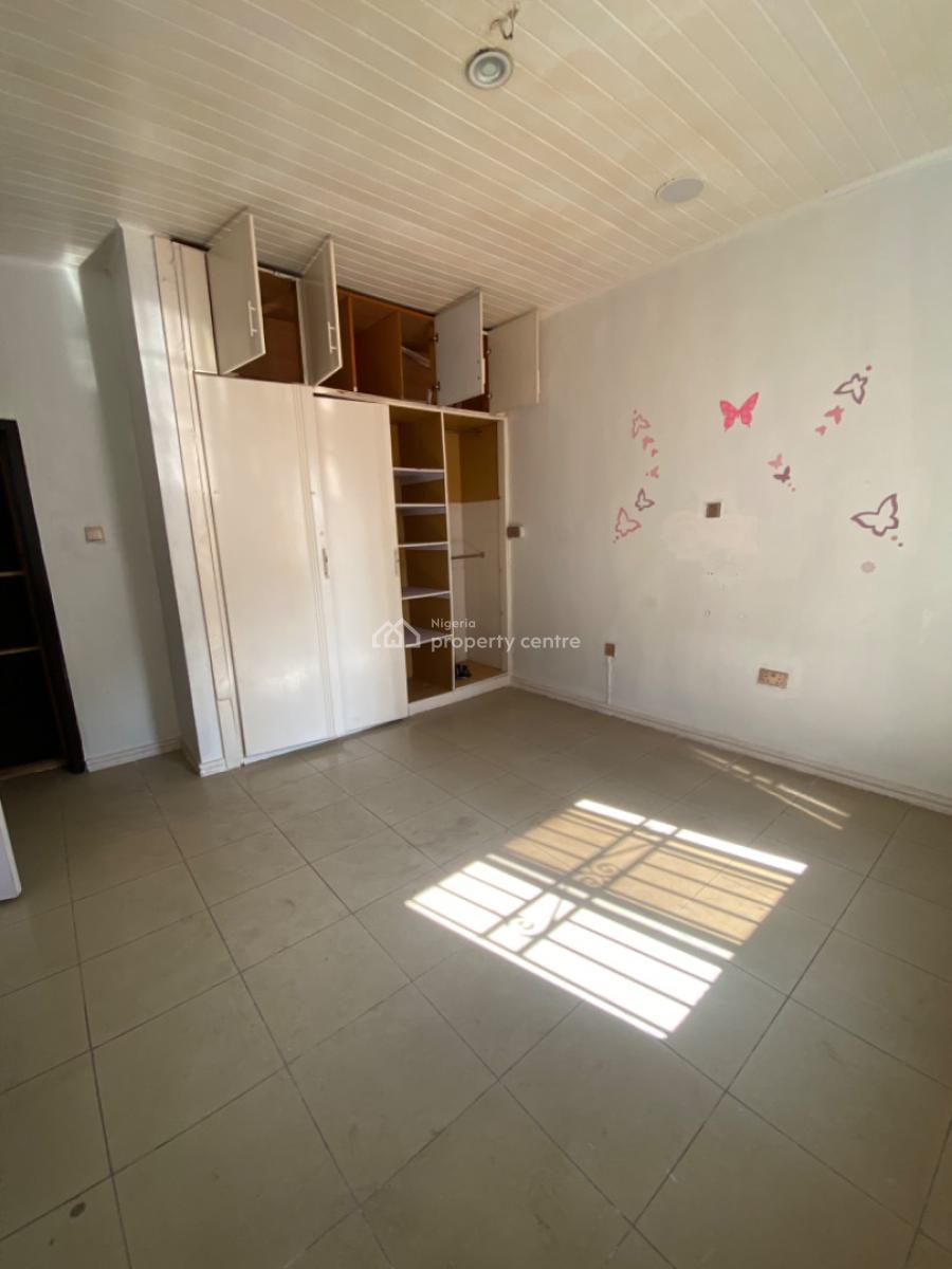 8 Bedroom Semi Detached House with Bq, Close to Evercare Hospital, Lekki Phase 1, Lekki, Lagos, Semi-detached Duplex for Rent