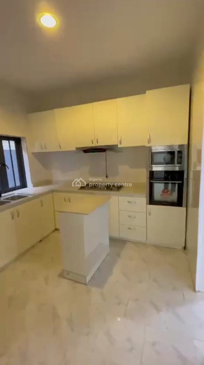 Lovely 2bedroom Flat Ground-floor Ensuite, Ilasan, Ikate, Lekki, Lagos, Flat / Apartment for Rent