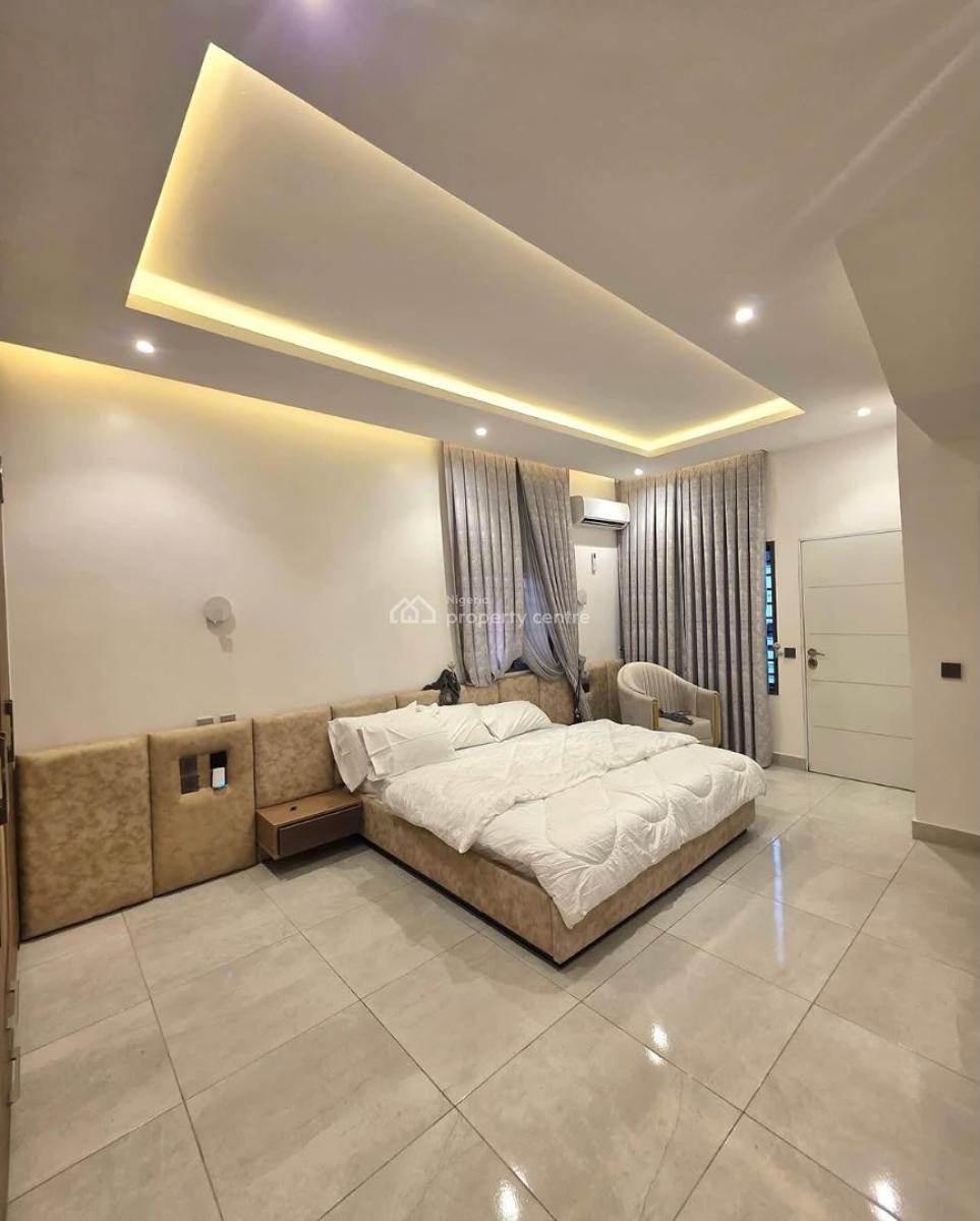 Cossy Beautiful 3 Bedrooms Terrace, Guzape District, Abuja, House Short Let