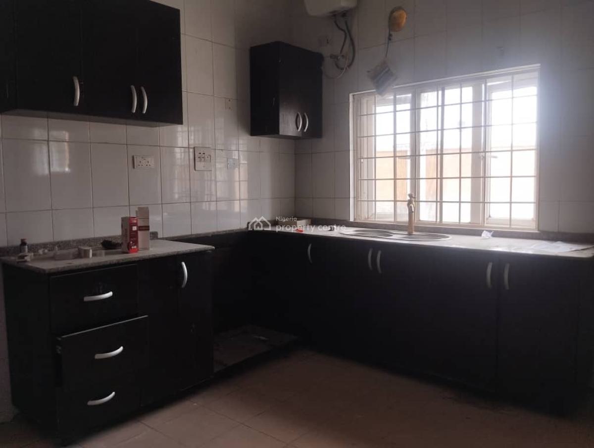 Spacious 3 Bedroom Apartment, Jahi, Jahi, Abuja, Flat / Apartment for Rent