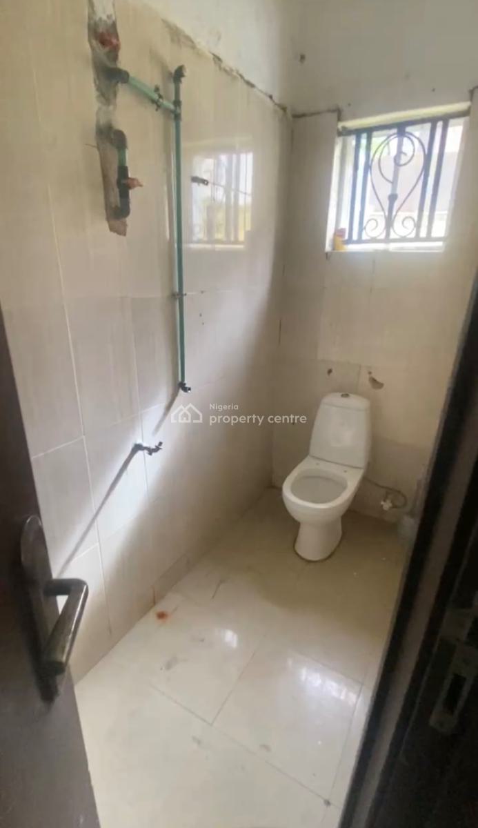Serviced Boys Quaters Available with Pool and Gym in The Compound, Lekki Phase 1, Lekki, Lagos, Flat / Apartment for Rent