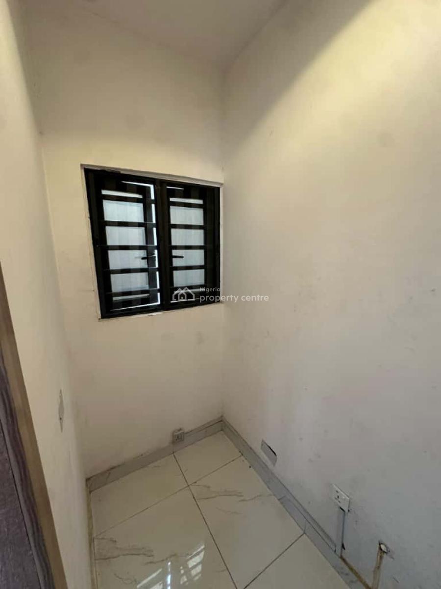 Brand New 2 Bedroom Penthouse 4th Floor, Ologolo, Lekki, Lagos, Flat / Apartment for Rent