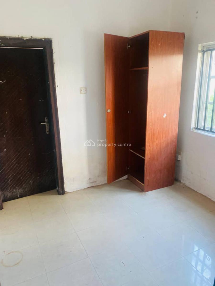 Nice Bq Room with Swimming Pool, Lekki Phase 1, Lekki, Lagos, Self Contain (single Rooms) for Rent