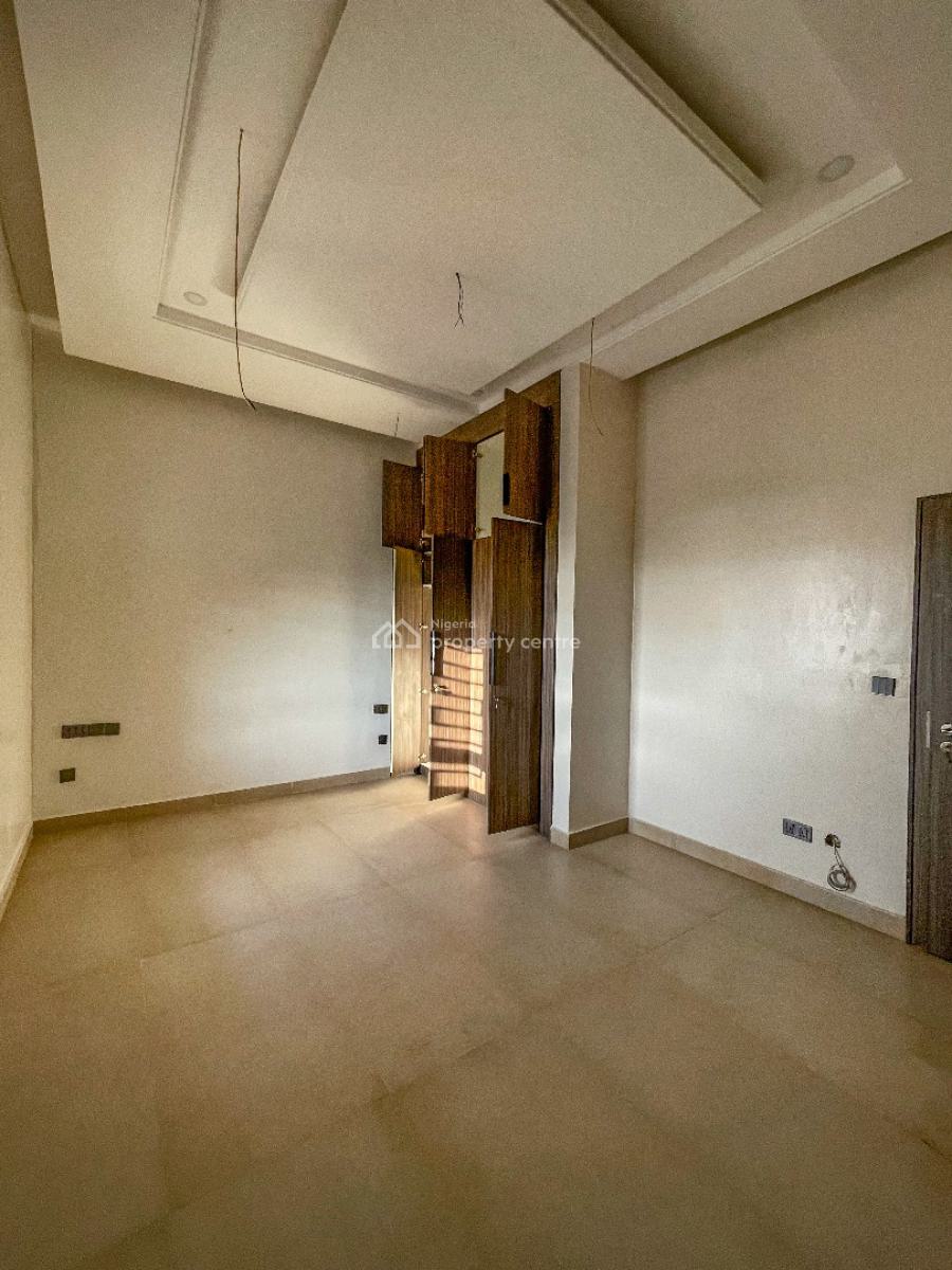 6 Bedroom  2b  Fully Detached Duplex  Guzape, Guzape District, Abuja, Detached Duplex for Sale