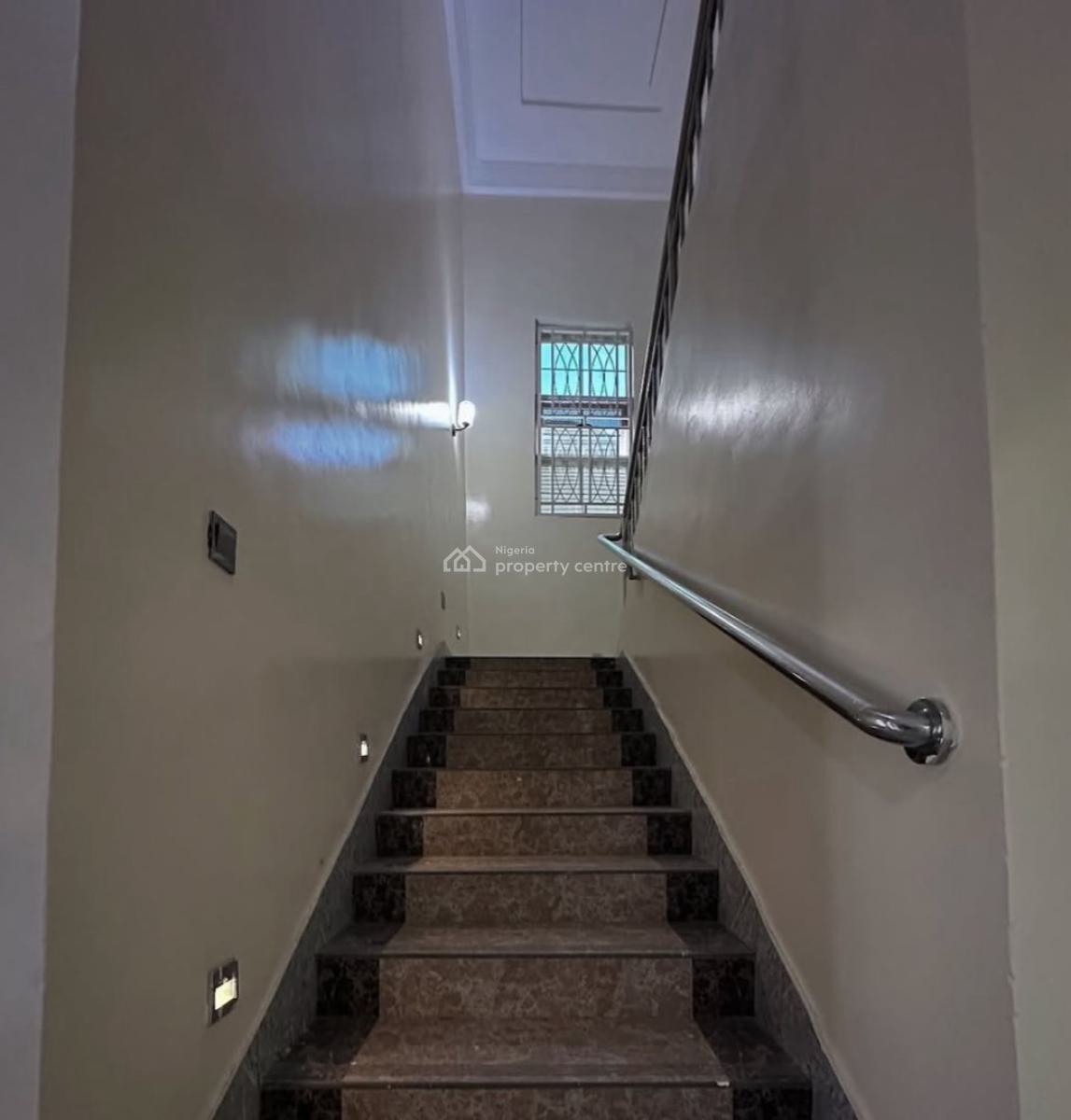 5 Bedrooms Fully Detached Duplex ,2 Rooms Bq, in an Estate, Gwarimpa Extenion. Serene Neighborhood, Gwarinpa, Abuja, Detached Duplex for Sale