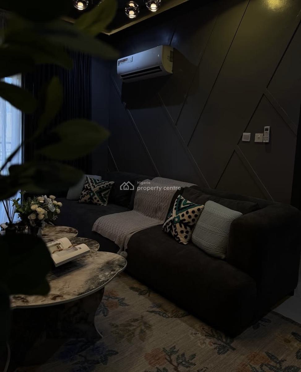 Dark Themed, Cozy 2 Bedroom Apartment, Admiralty Way, Lekki Phase 1, Lekki, Lagos, Flat / Apartment Short Let