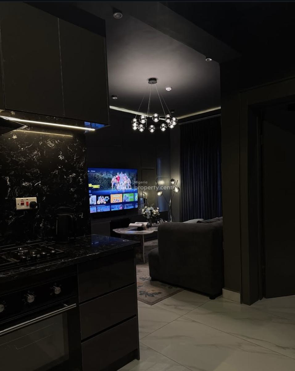 Dark Themed, Cozy 2 Bedroom Apartment, Admiralty Way, Lekki Phase 1, Lekki, Lagos, Flat / Apartment Short Let