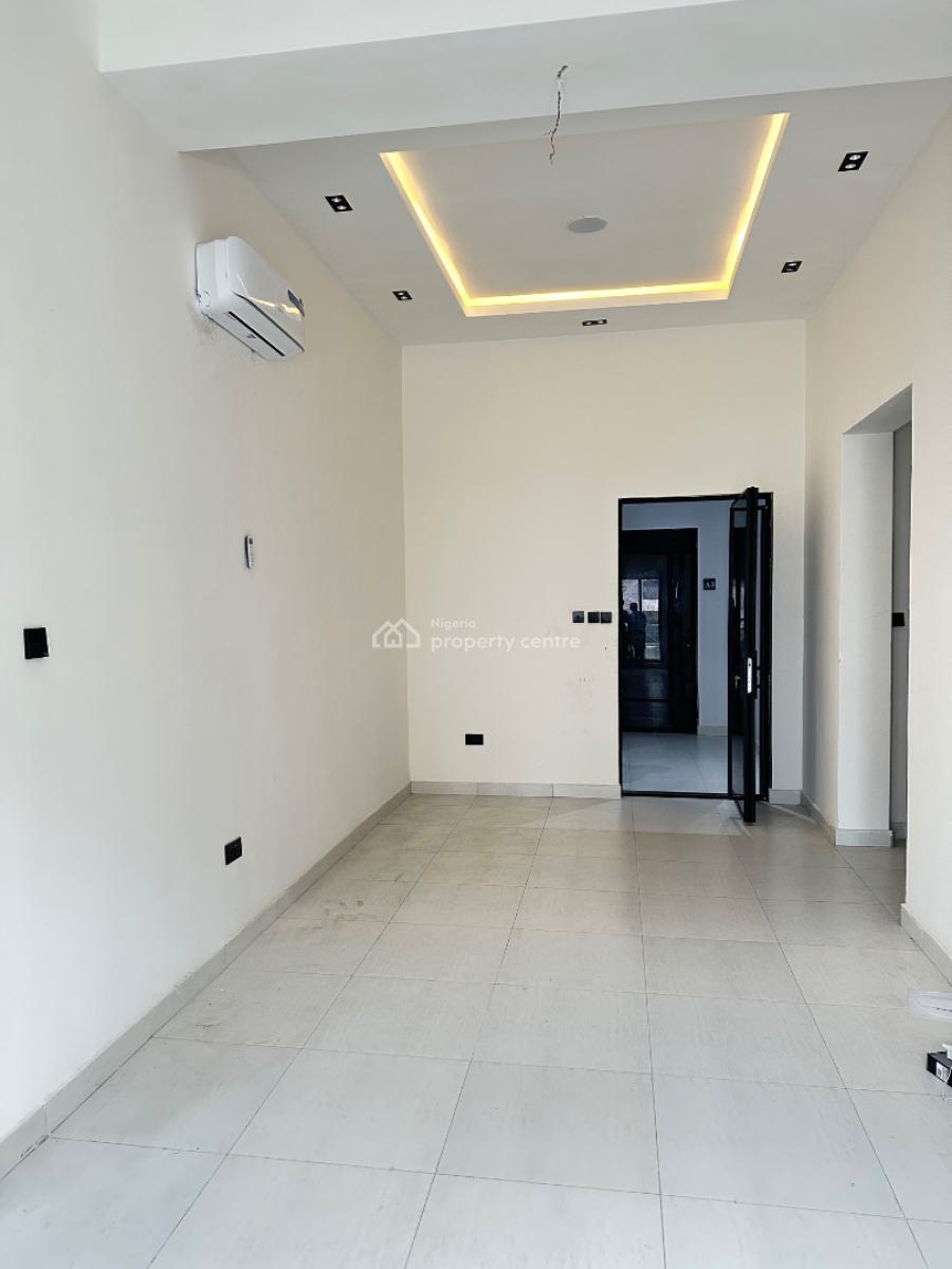 Lush 2 Bedroom Flat + Bq & Gym, Lekki Phase 1, Lekki, Lagos, Flat / Apartment for Rent