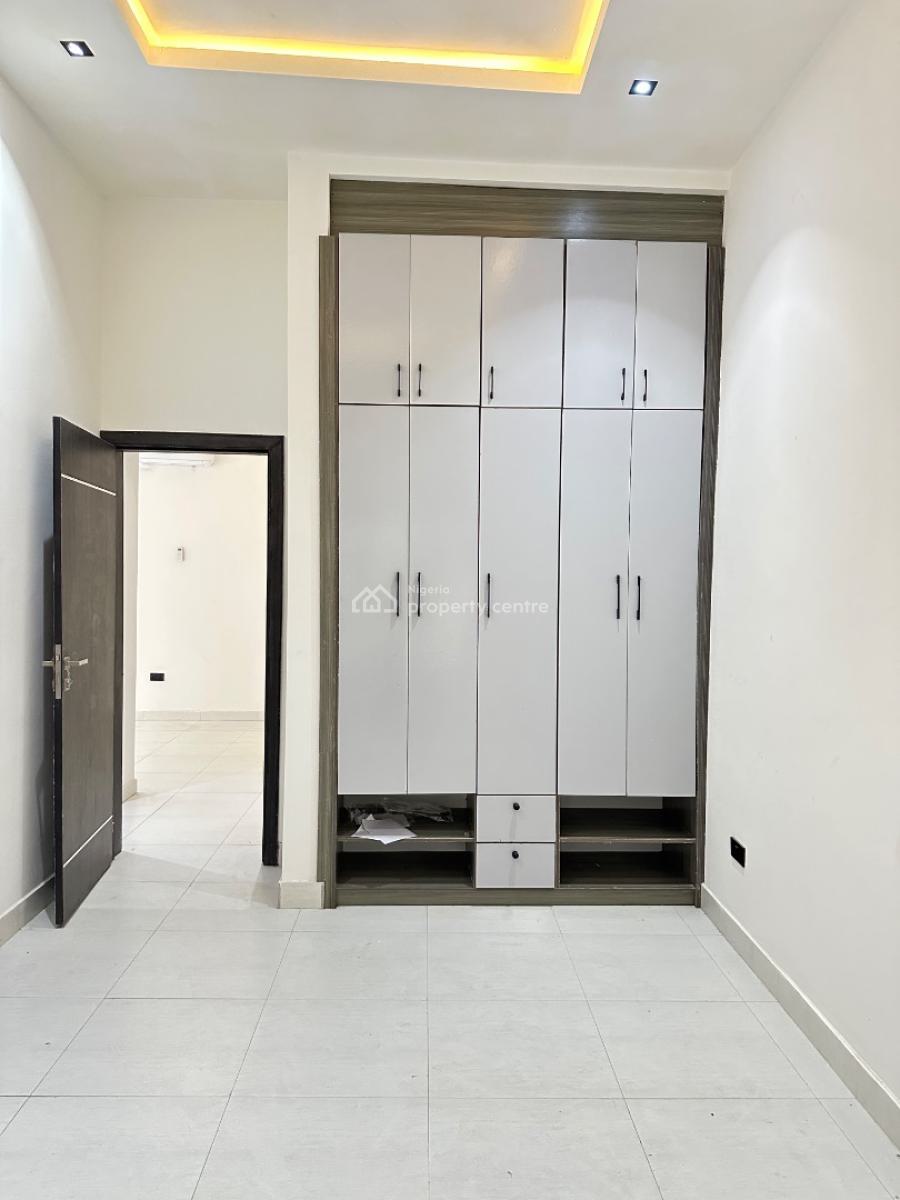 Lush 2 Bedroom Flat + Bq & Gym, Lekki Phase 1, Lekki, Lagos, Flat / Apartment for Rent