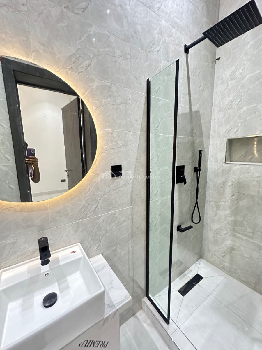 Lush 2 Bedroom Flat + Bq & Gym, Lekki Phase 1, Lekki, Lagos, Flat / Apartment for Rent