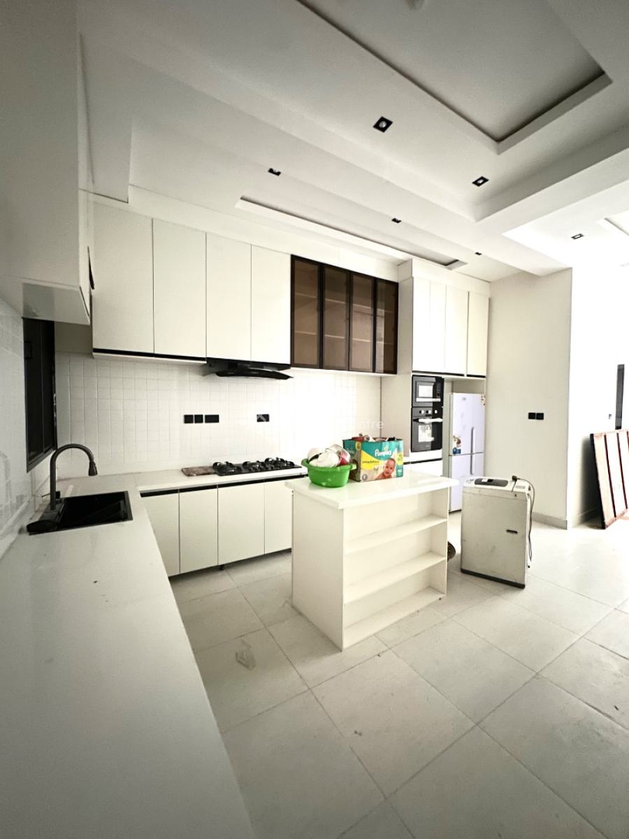 Lush 2 Bedroom Flat + Bq & Gym, Lekki Phase 1, Lekki, Lagos, Flat / Apartment for Rent