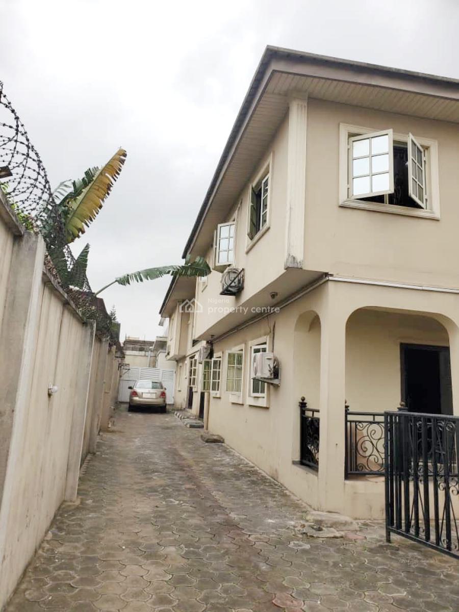 Luxury 3 Bedroom Apartment in an Estate, Magodo Phase 1, Magodo, Lagos, Flat / Apartment for Rent