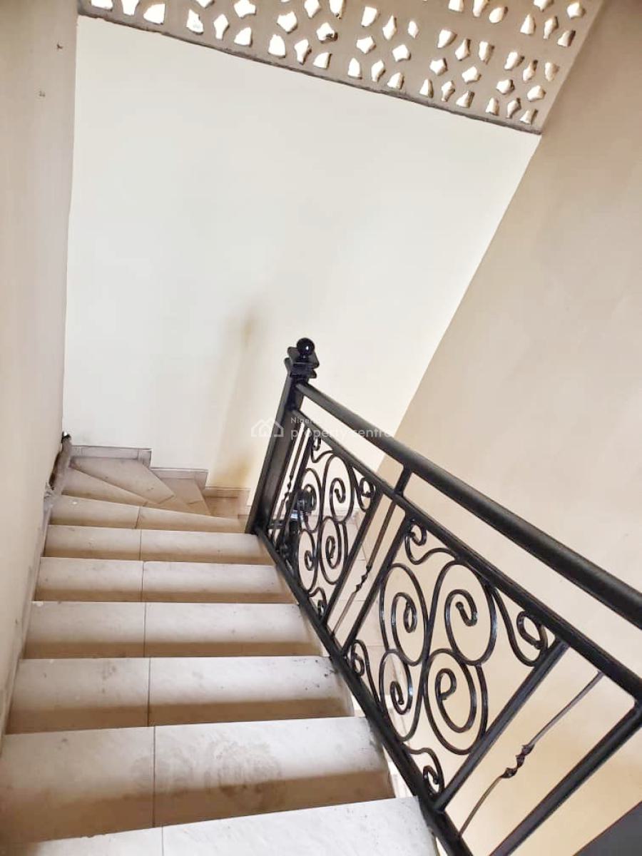 Luxury 3 Bedroom Apartment in an Estate, Magodo Phase 1, Magodo, Lagos, Flat / Apartment for Rent