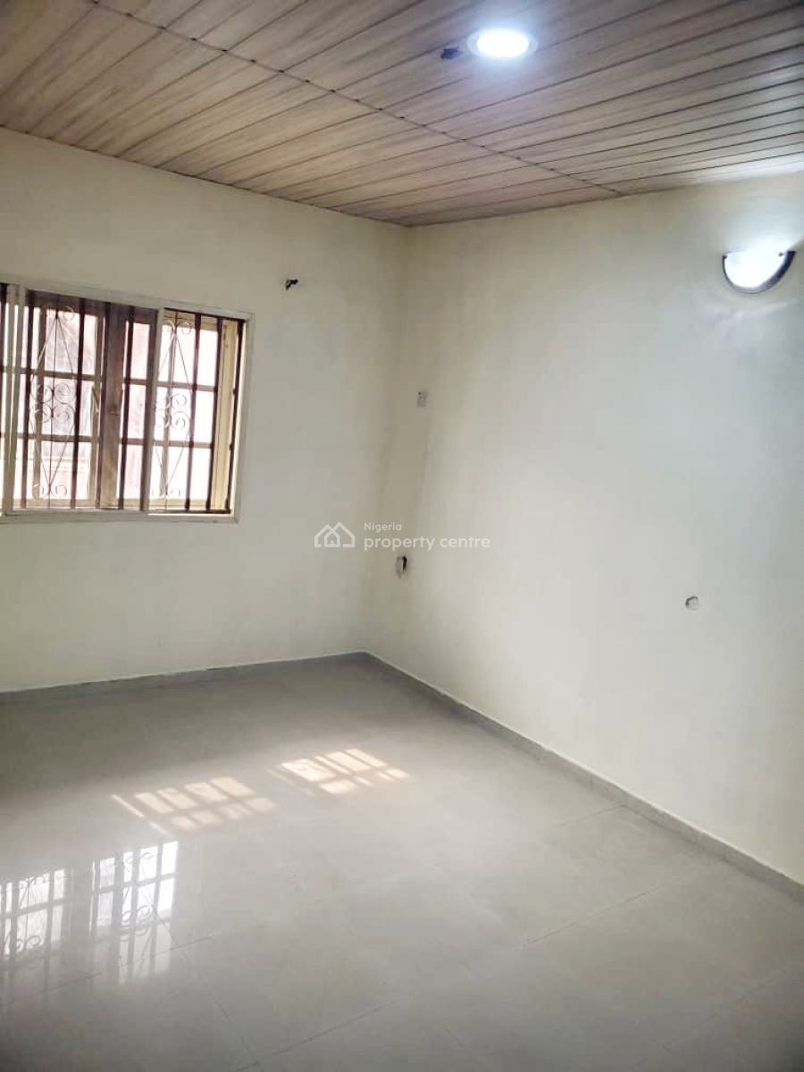 Luxury 3 Bedroom Apartment in an Estate, Magodo Phase 1, Magodo, Lagos, Flat / Apartment for Rent