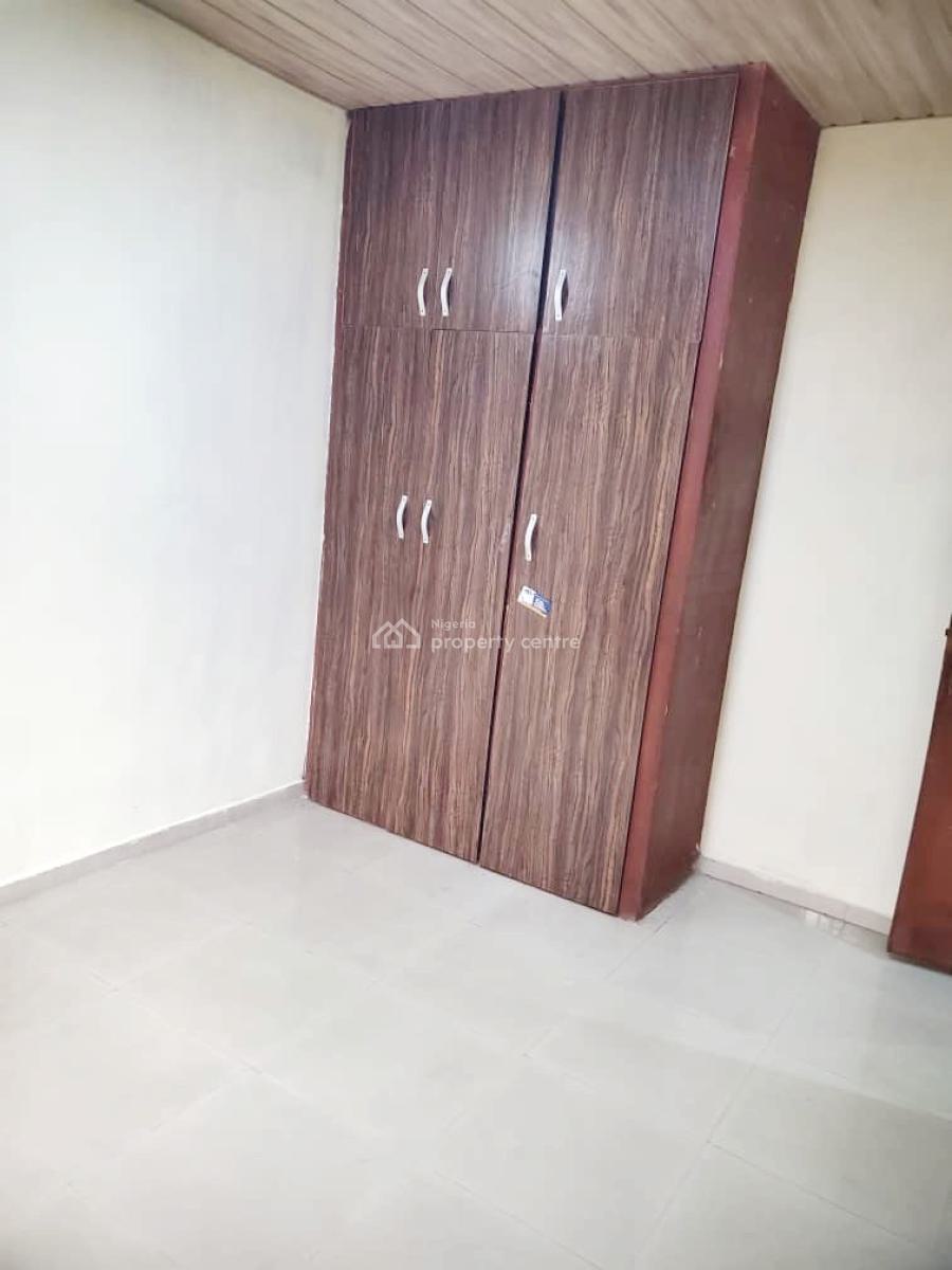 Luxury 3 Bedroom Apartment in an Estate, Magodo Phase 1, Magodo, Lagos, Flat / Apartment for Rent