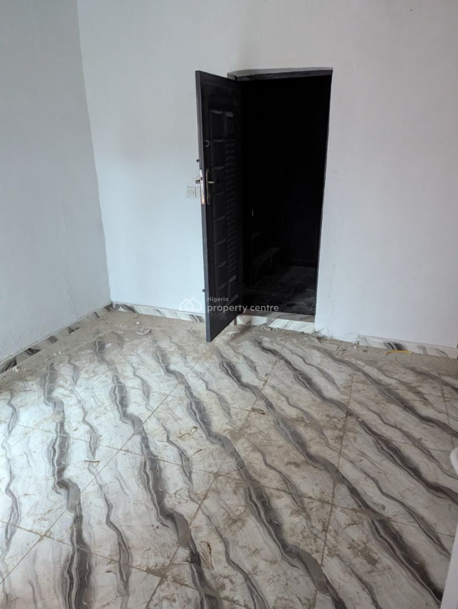 Mini  Flat, Off Lawanson, Surulere, Lagos, Mini Flat (room and Parlour) for Rent