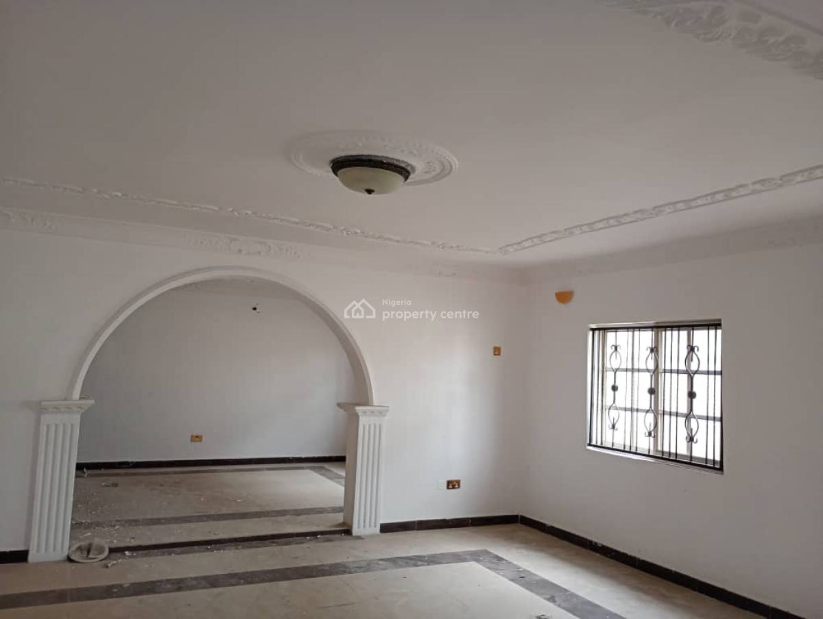 4bedroom Commercial Duplex  in Lekki Phase 1, Off Zenith Bank Lekki Phase 1 Proper, Lekki Phase 1, Lekki, Lagos, Semi-detached Duplex for Rent