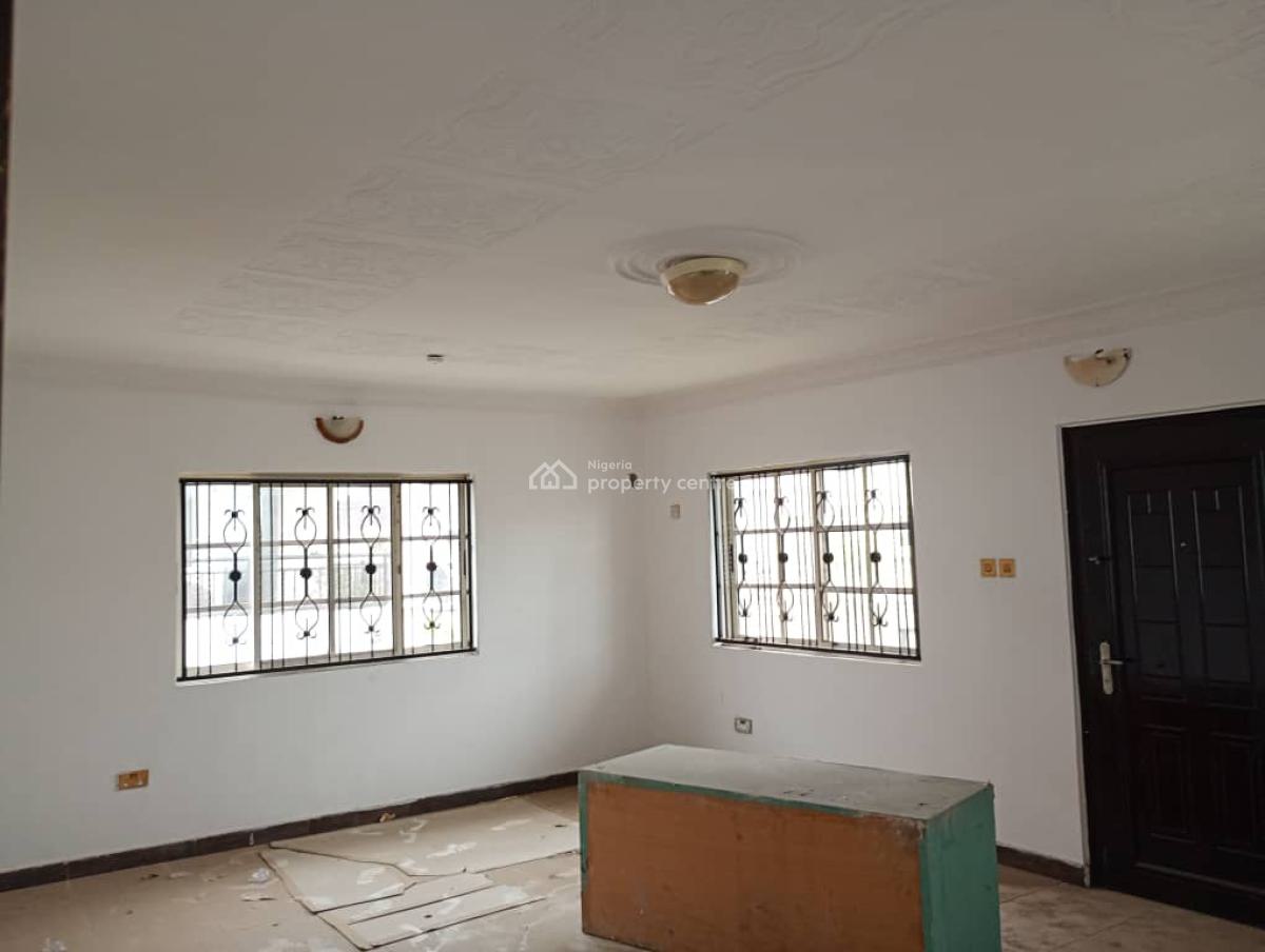 4bedroom Commercial Duplex  in Lekki Phase 1, Off Zenith Bank Lekki Phase 1 Proper, Lekki Phase 1, Lekki, Lagos, Semi-detached Duplex for Rent