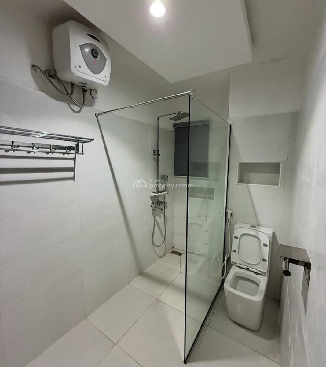 Cossy Executive 3 Bedroom Apartment, Guzape District, Abuja, Flat / Apartment Short Let