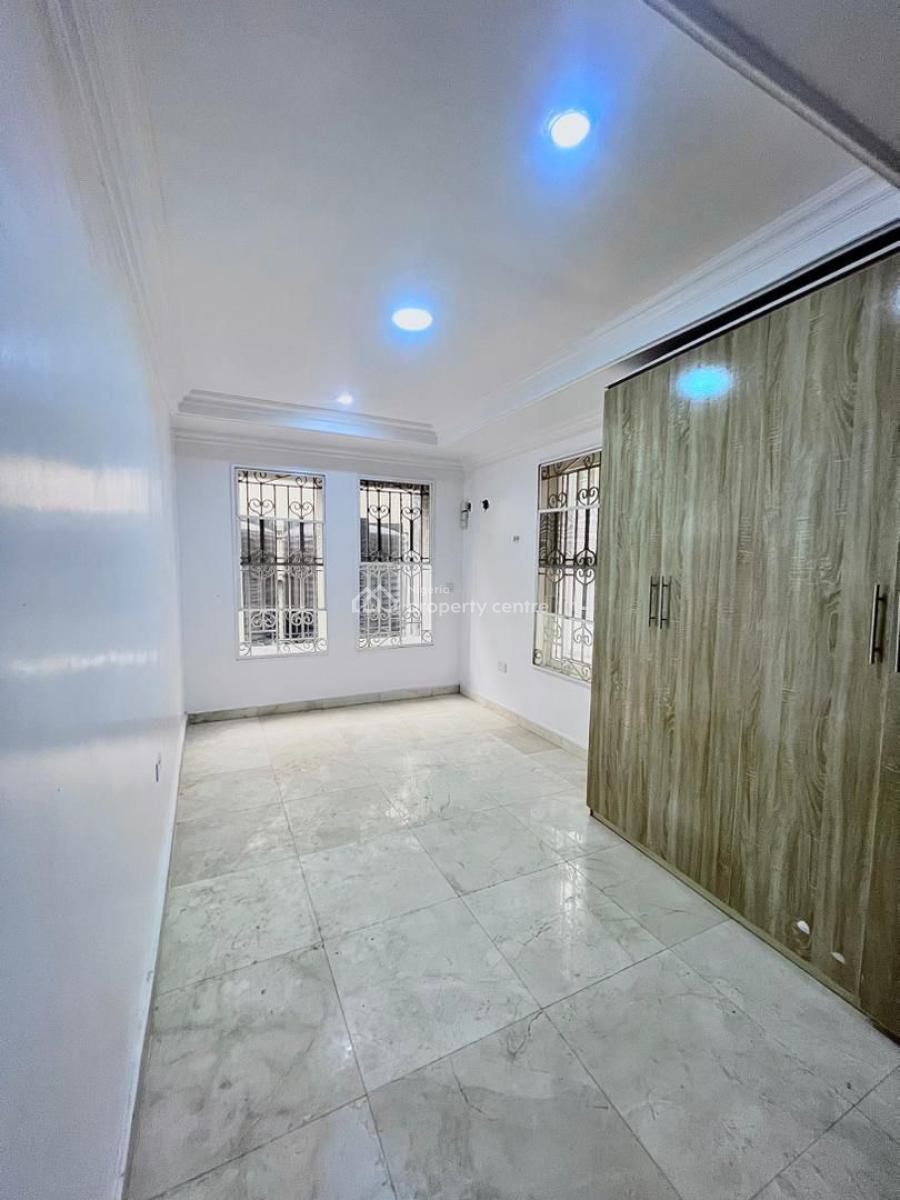 2 Bedroom Apartment, Lekki Phase 1, Lekki, Lagos, Flat / Apartment for Rent