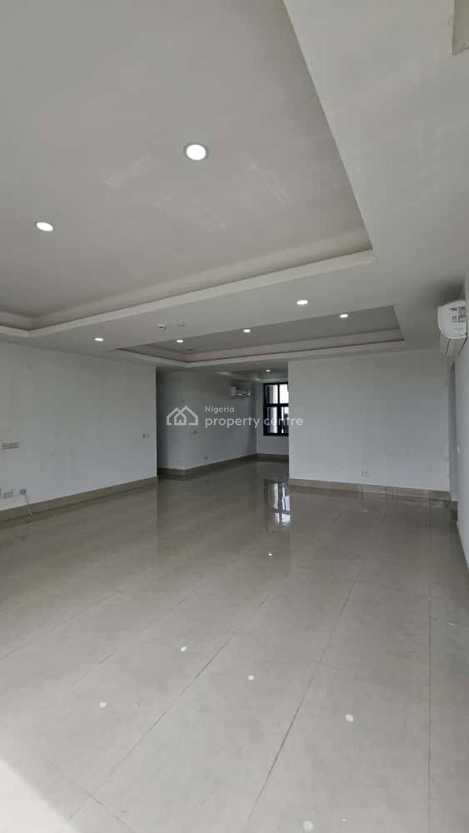 Massive Spacious and Ultra-luxury 3 Bedroom Apartment with Swimming, Lekki Phase 1, Lekki, Lagos, Block of Flats for Sale