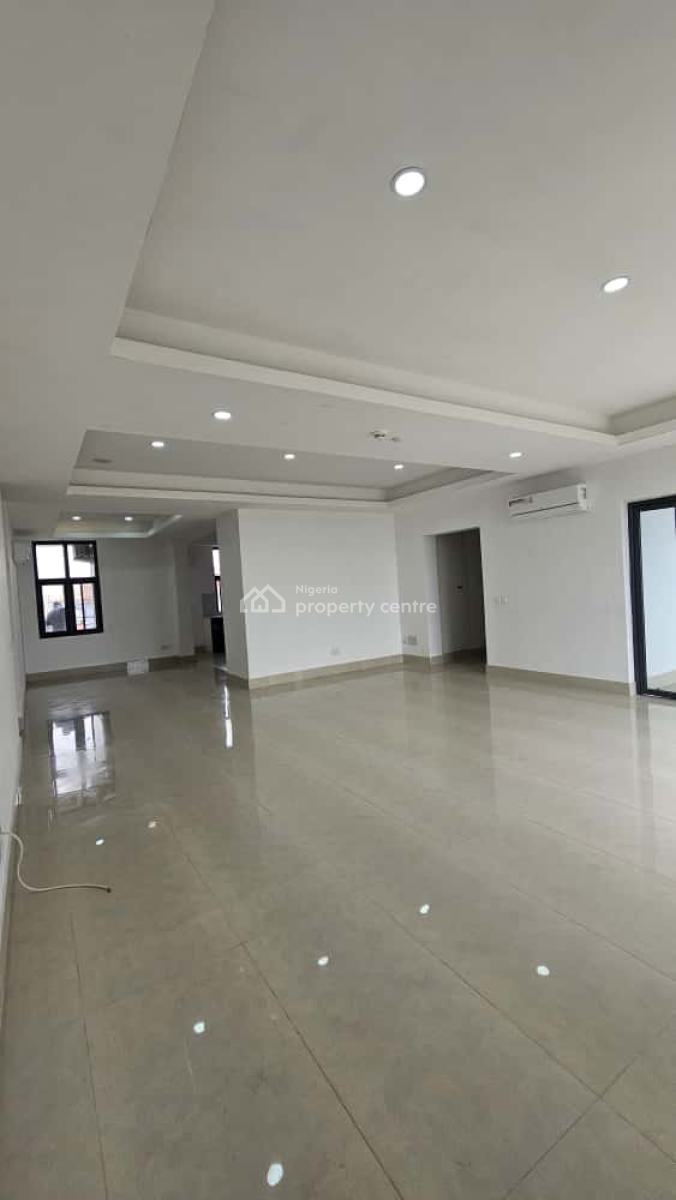 Massive Spacious and Ultra-luxury 3 Bedroom Apartment with Swimming, Lekki Phase 1, Lekki, Lagos, Block of Flats for Sale