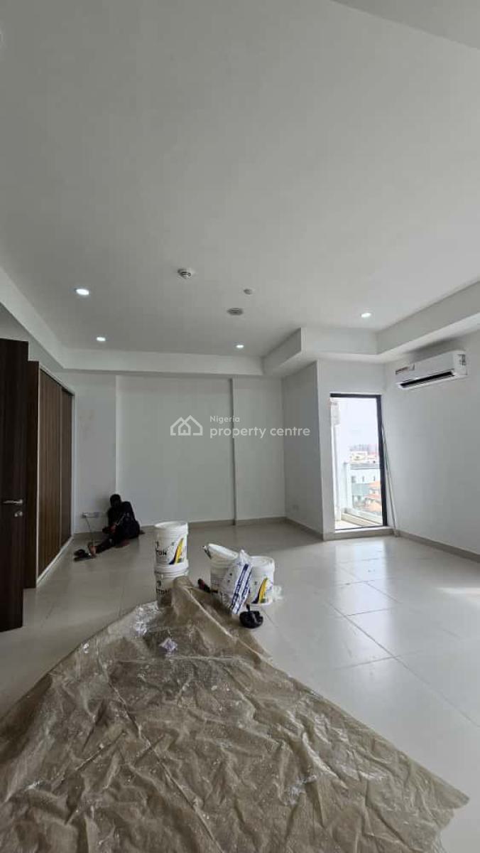 Massive Spacious and Ultra-luxury 3 Bedroom Apartment with Swimming, Lekki Phase 1, Lekki, Lagos, Block of Flats for Sale