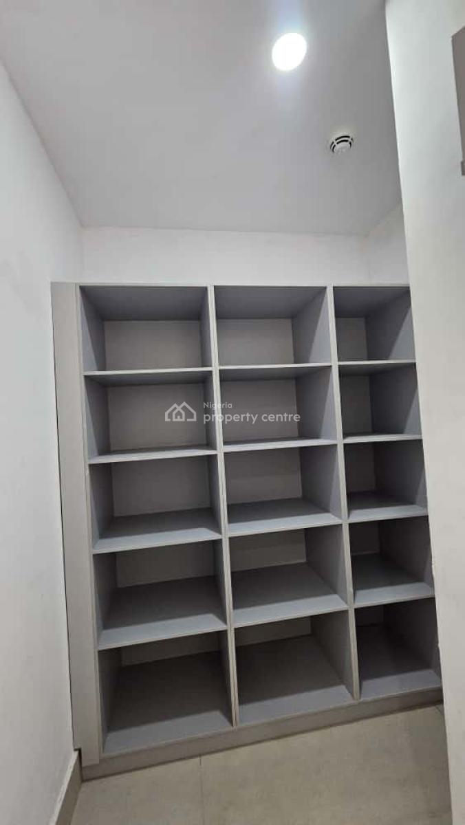 Massive Spacious and Ultra-luxury 3 Bedroom Apartment with Swimming, Lekki Phase 1, Lekki, Lagos, Block of Flats for Sale