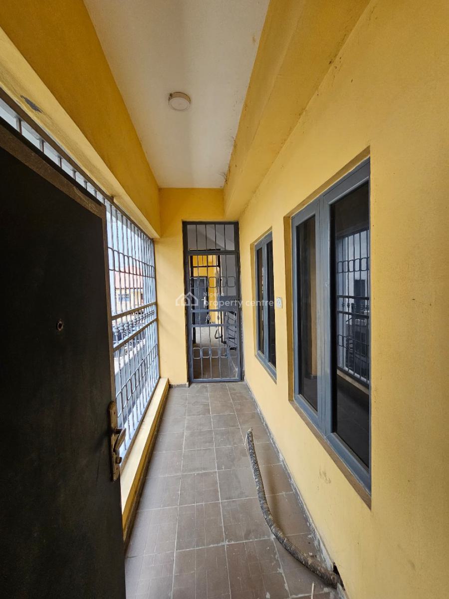 Lovely 3-bedroom Apartment in a Very Secure Location, Lekki Phase 1, Lekki, Lagos, Block of Flats for Sale