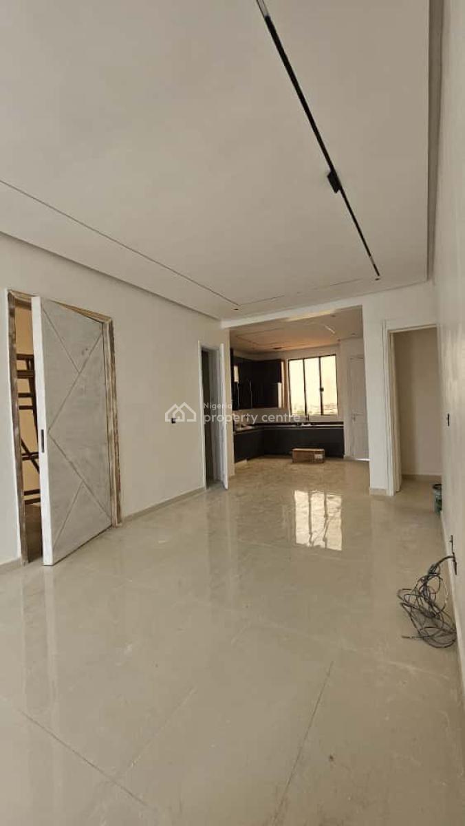 Impeccable Luxury Finishing 3 Bedroom Apartment with a Swimming Pool, Lekki Phase 1, Lekki, Lagos, Block of Flats for Sale