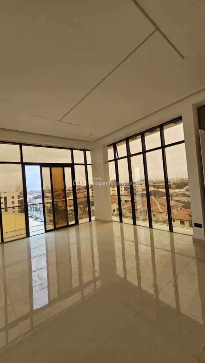 Impeccable Luxury Finishing 3 Bedroom Apartment with a Swimming Pool, Lekki Phase 1, Lekki, Lagos, Block of Flats for Sale