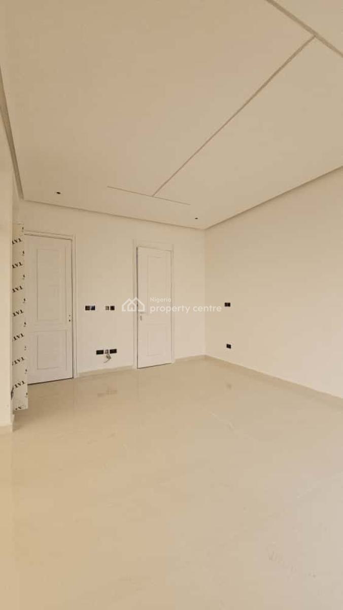 Impeccable Luxury Finishing 3 Bedroom Apartment with a Swimming Pool, Lekki Phase 1, Lekki, Lagos, Block of Flats for Sale