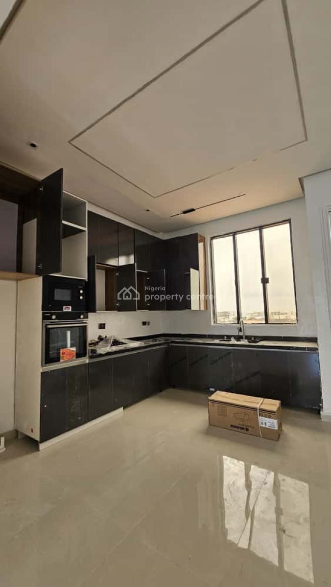 Impeccable Luxury Finishing 3 Bedroom Apartment with a Swimming Pool, Lekki Phase 1, Lekki, Lagos, Block of Flats for Sale
