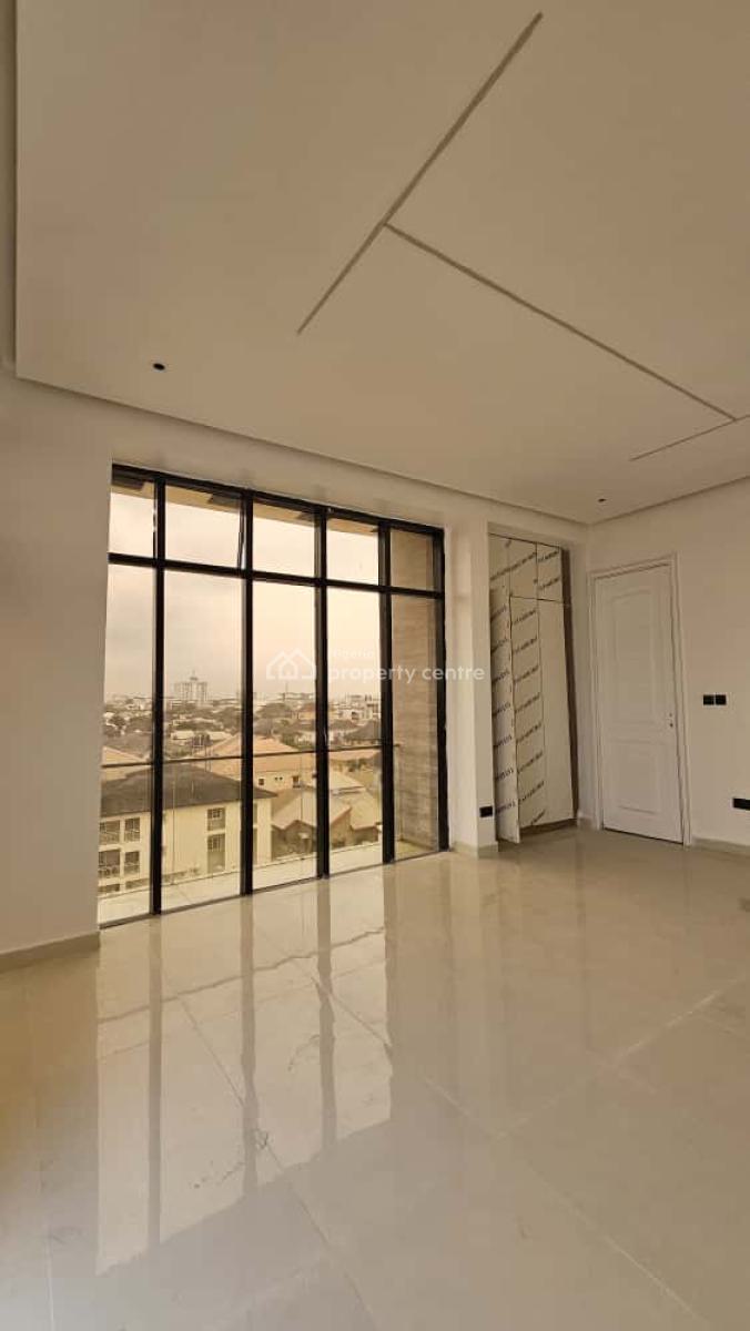 Impeccable Luxury Finishing 3 Bedroom Apartment with a Swimming Pool, Lekki Phase 1, Lekki, Lagos, Block of Flats for Sale