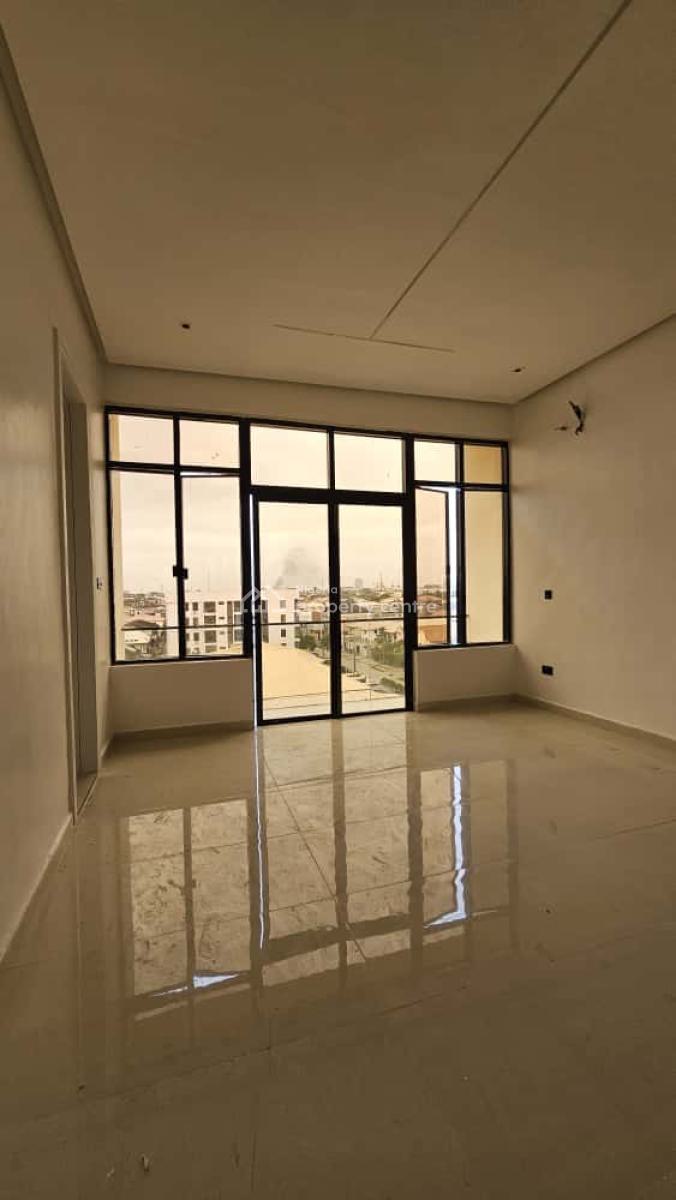 Impeccable Luxury Finishing 3 Bedroom Apartment with a Swimming Pool, Lekki Phase 1, Lekki, Lagos, Block of Flats for Sale