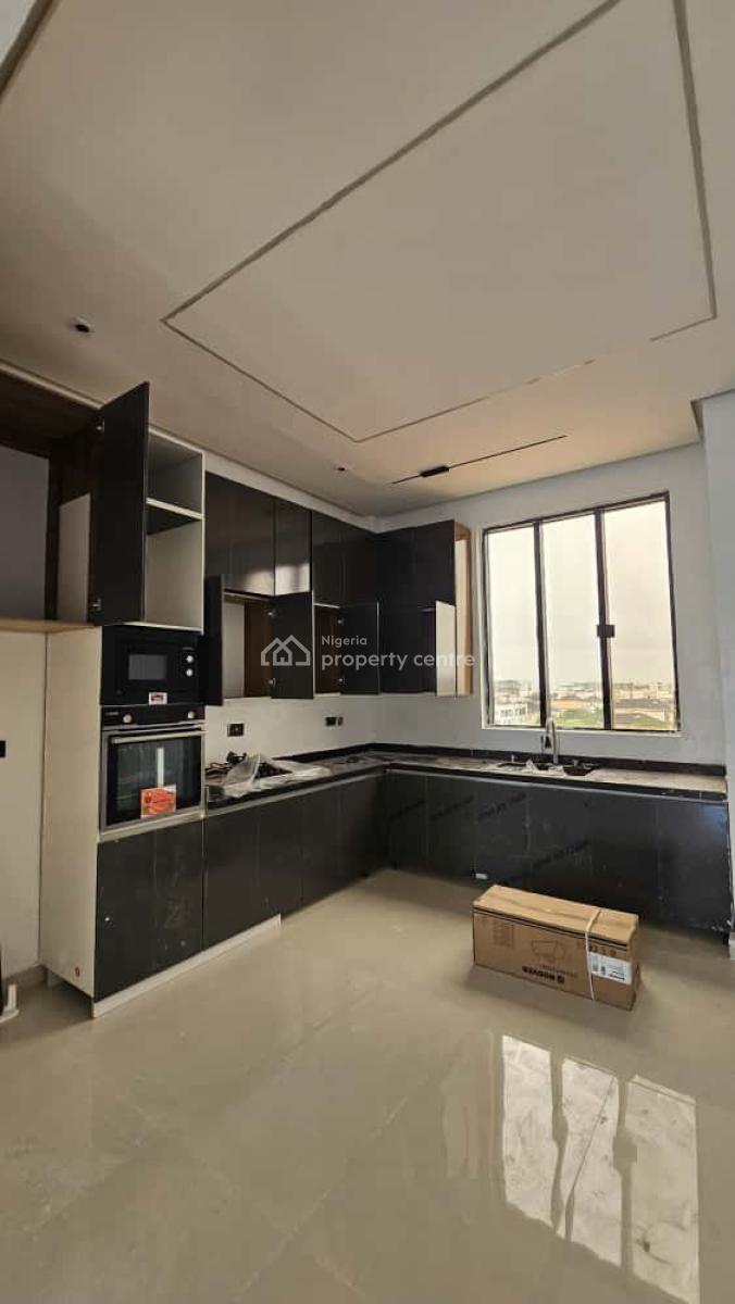 Impeccable Luxury Finishing 3 Bedroom Apartment with a Swimming Pool, Lekki Phase 1, Lekki, Lagos, Block of Flats for Sale