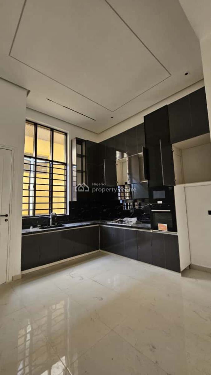 Impeccable Luxury Finishing 3 Bedroom Apartment with a Swimming Pool, Lekki Phase 1, Lekki, Lagos, Block of Flats for Sale