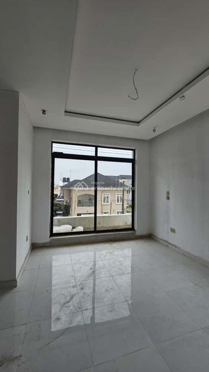 Lovely 2-bedroom Apartment in a Very Strategic Location Perfect, Lekki Phase 1, Lekki, Lagos, Block of Flats for Sale