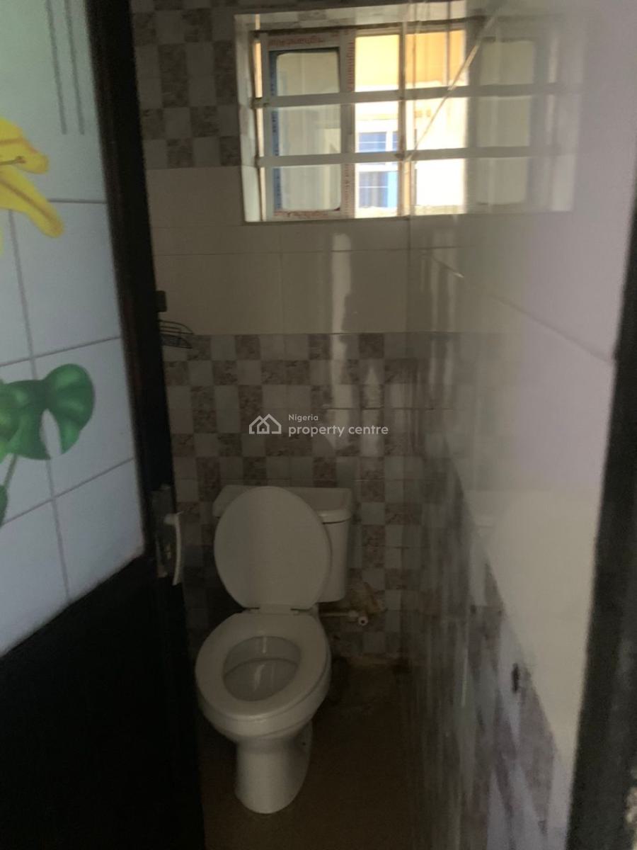 1 Mini Flat, Olowora, Magodo, Lagos, Mini Flat (room and Parlour) for Rent