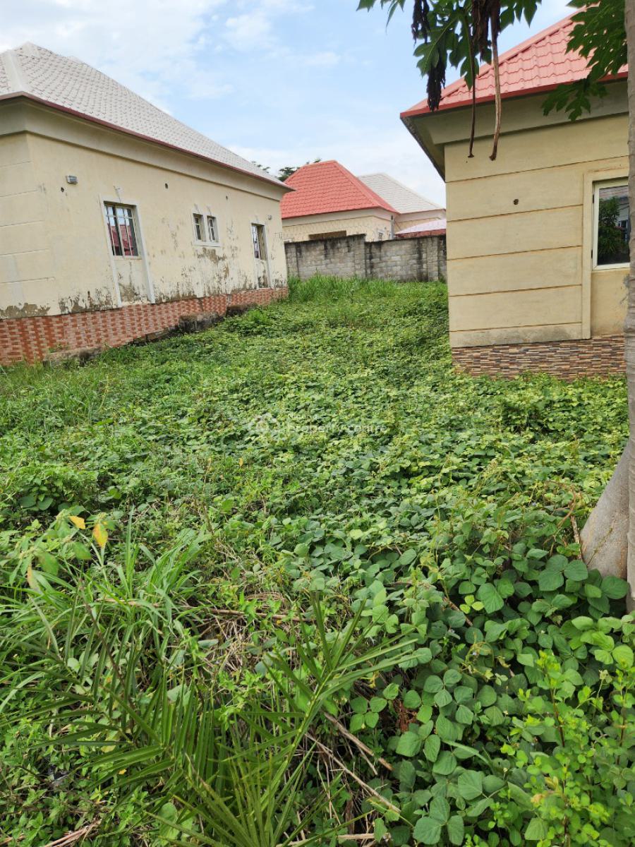 Lovely 4 Bedrooms Bungalow with a Pent House, Kyami, Abuja, House for Sale