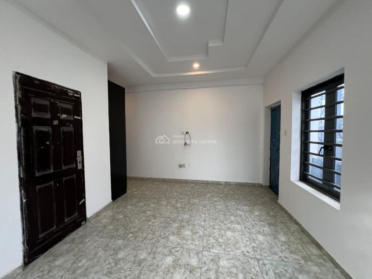 Luxury 3 Bedroom Flat with Excellent Features, Springview Court, Lekki Phase 1, Lekki, Lagos, Flat / Apartment for Sale