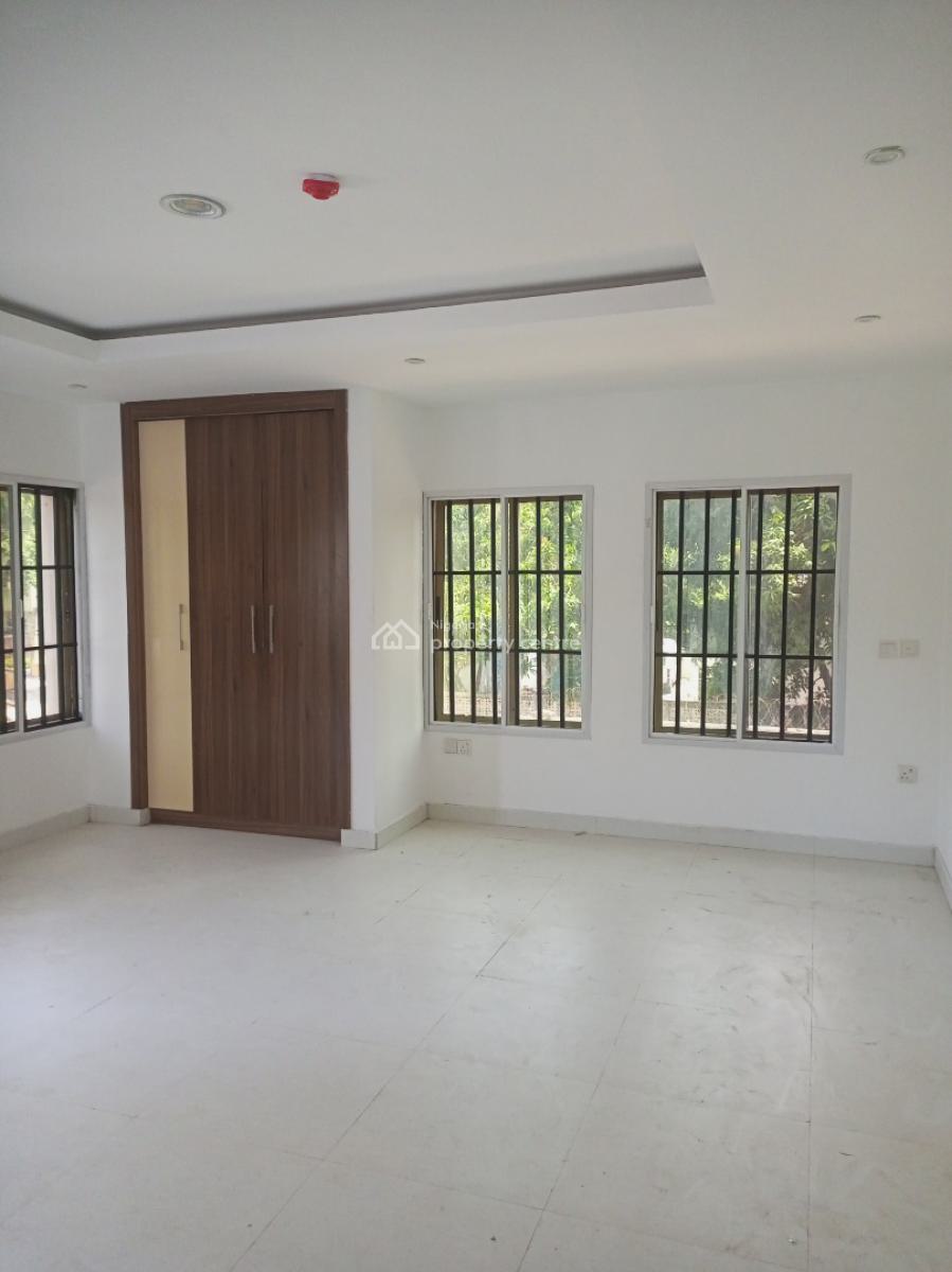 Luxury 3 Bedroom Apartment with Servant Quarters, Akin Adesola Street, Victoria Island (vi), Lagos, Flat / Apartment for Rent
